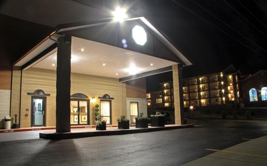Grand View Inn & Suites Branson Exterior photo
